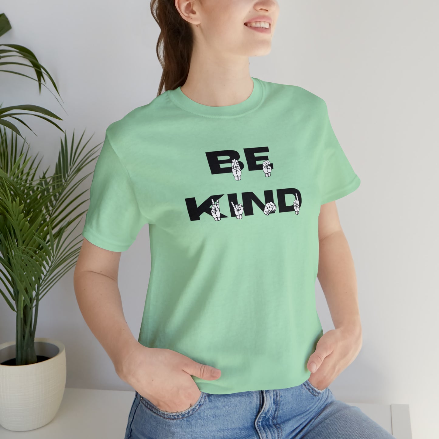 Bold Be Kind in American Sign Language Fingerspelling Graphic Tee Perfect Gift for ASL users