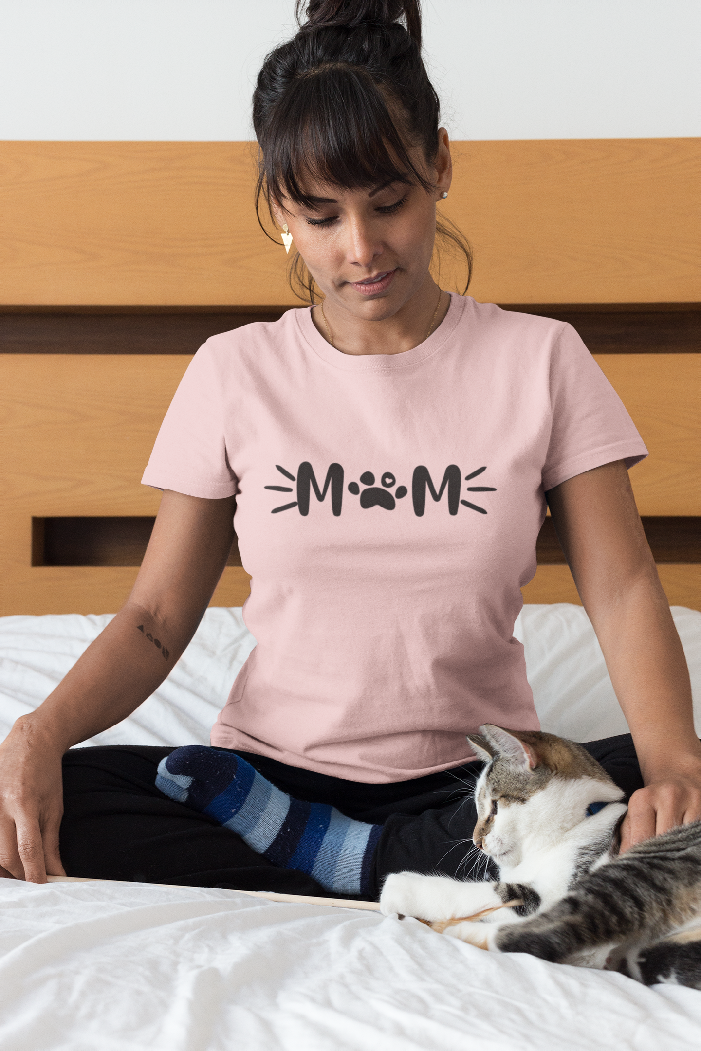 Cat Mom Unisex Jersey Short Sleeve Tee